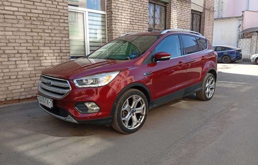 Аренда внедорожника Ford Escape