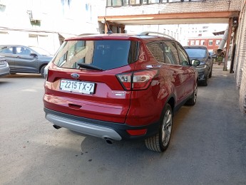 Аренда внедорожника Ford Escape