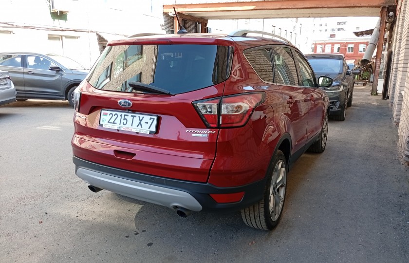 Аренда внедорожника Ford Escape