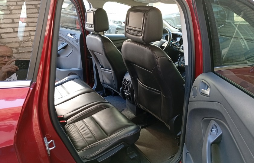 Аренда внедорожника Ford Escape