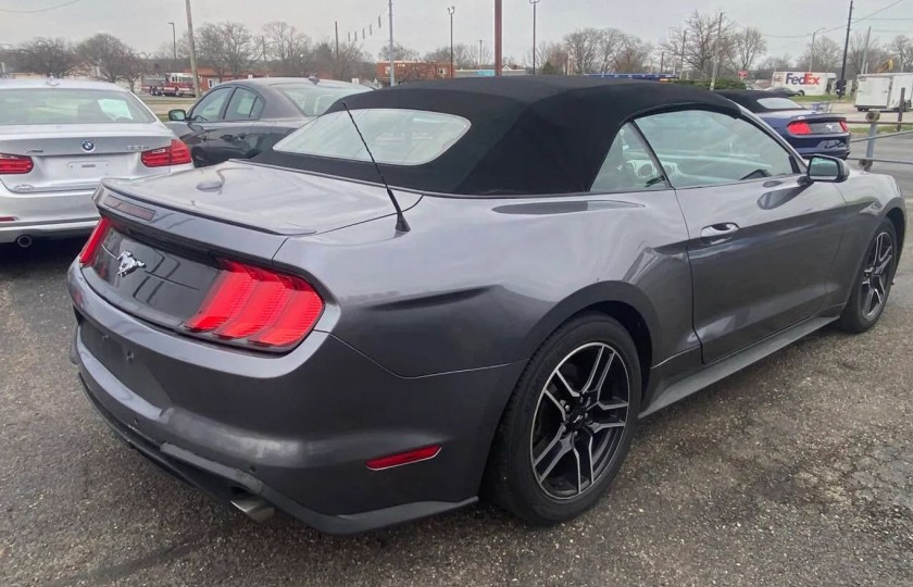 Аренда авто Ford Mustang 2019