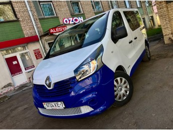 Прокат микроавтобуса Renault Trafic