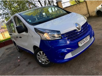 Прокат микроавтобуса Renault Trafic