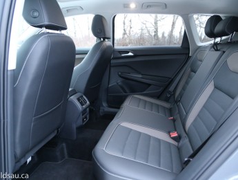 Аренда внедорожника VOLKSWAGEN TAOS
